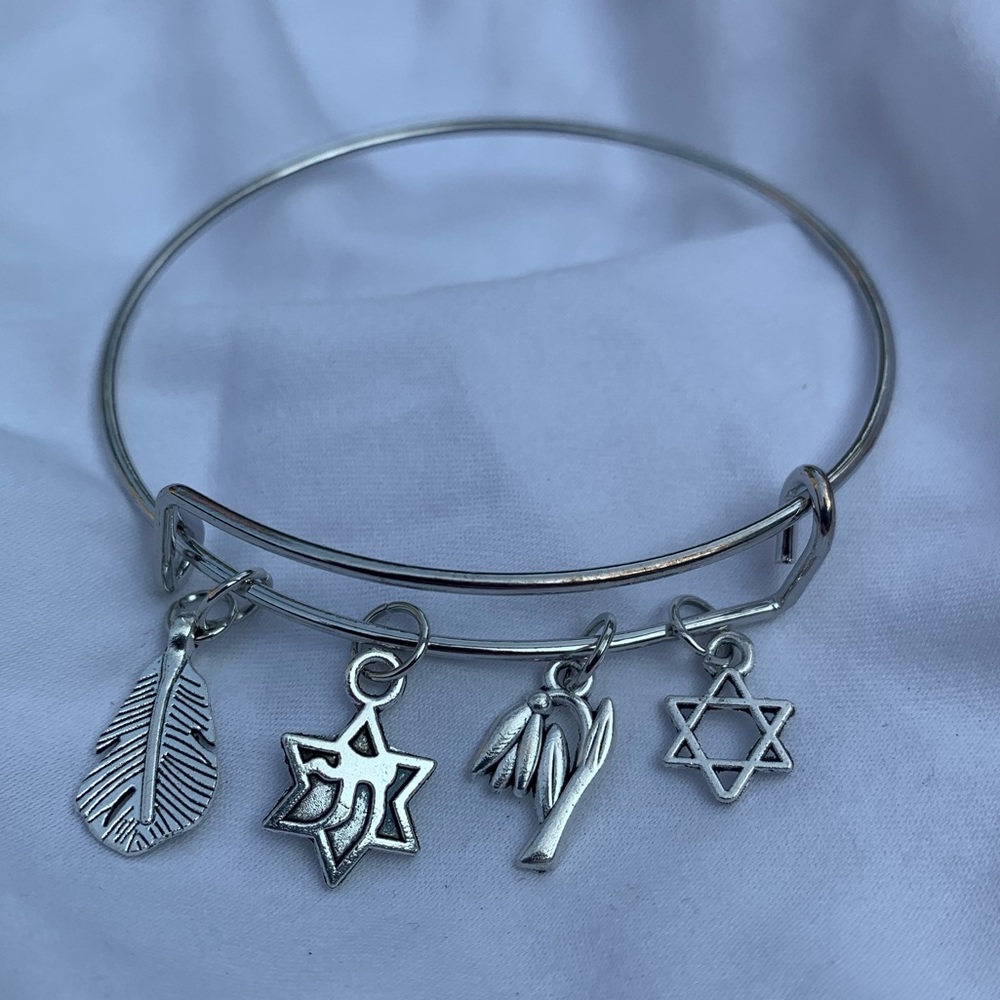 Brand New! Handmade! Adjustable Charm Bangle Bracelet! - Picture 2 of 7
